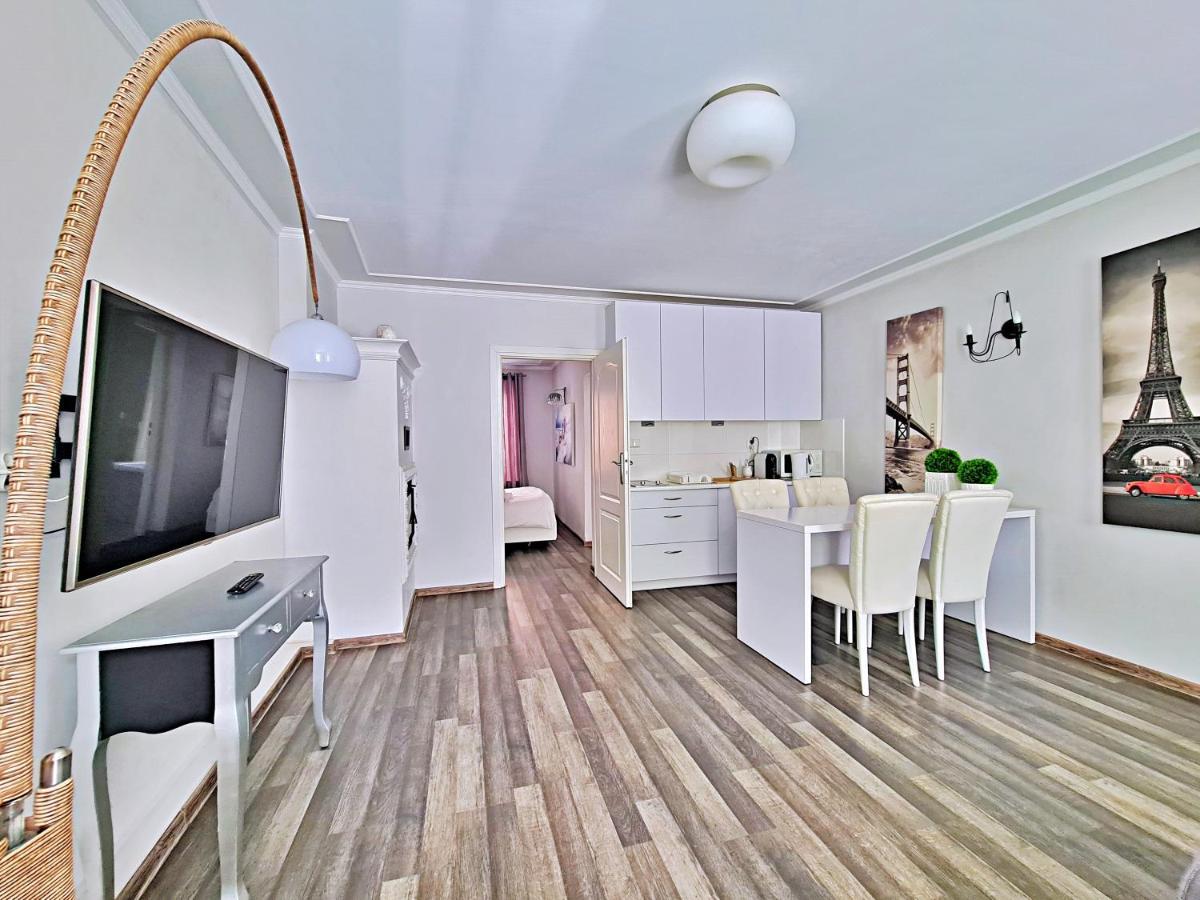Perfect Stay - "Campari Glam Apartments" Torun Exterior photo