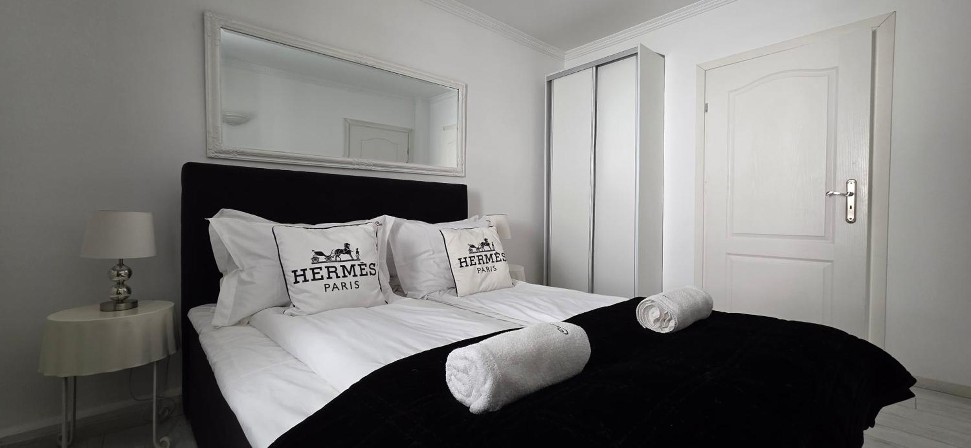 Perfect Stay - "Campari Glam Apartments" Torun Exterior photo